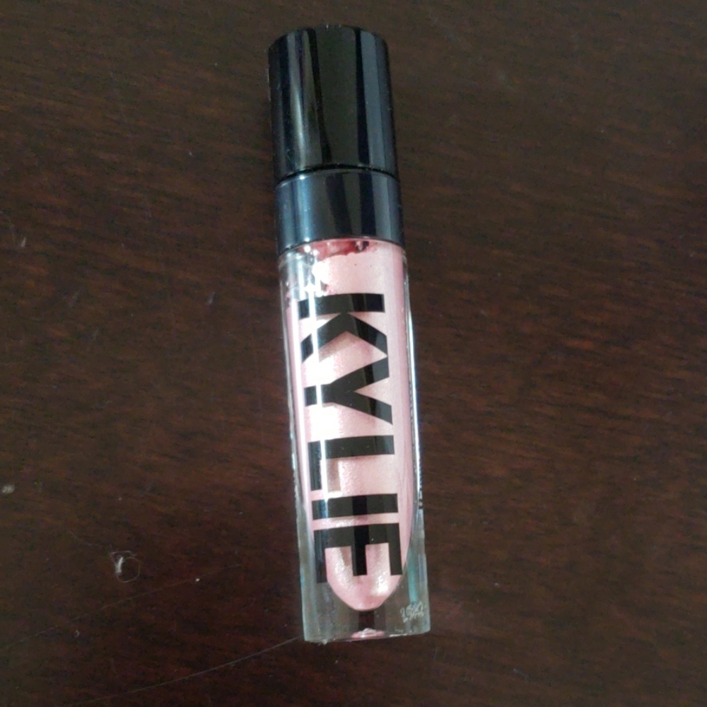 Kylie eye shadow
